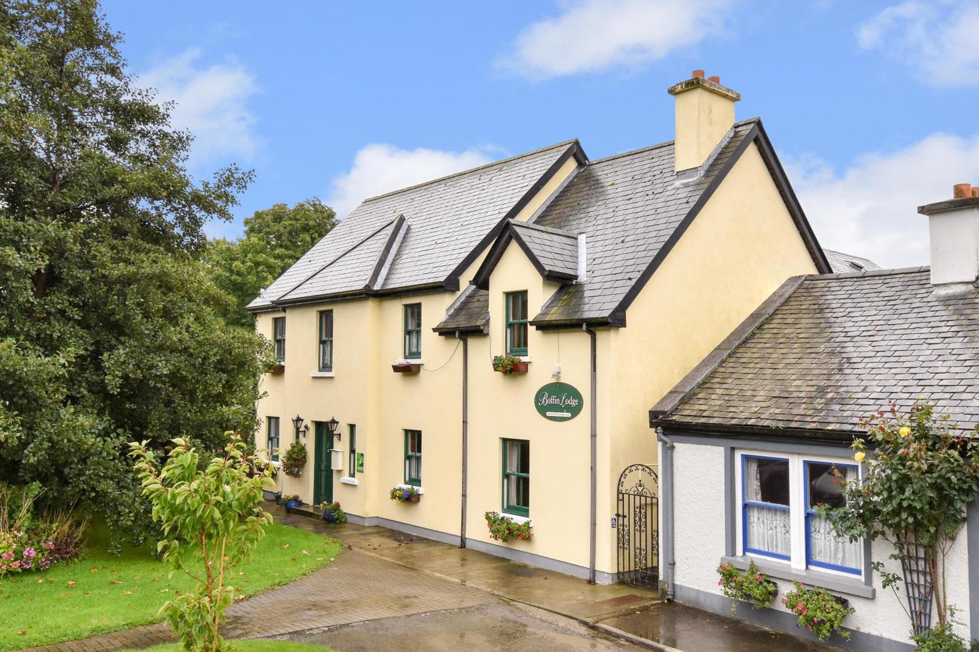 Boffin Lodge Guest House Westport Exterior photo