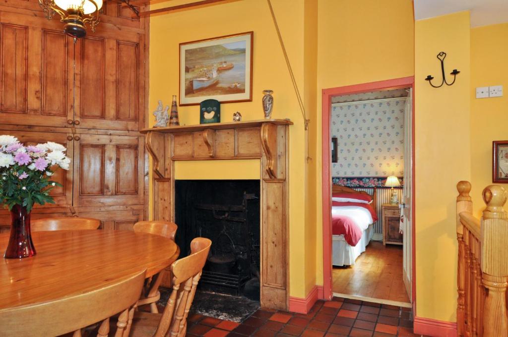 Boffin Lodge Guest House Westport Room photo