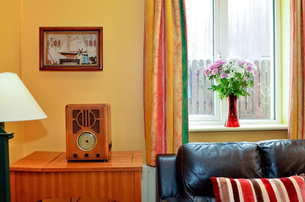 Boffin Lodge Guest House Westport Room photo