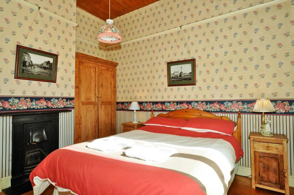 Boffin Lodge Guest House Westport Room photo