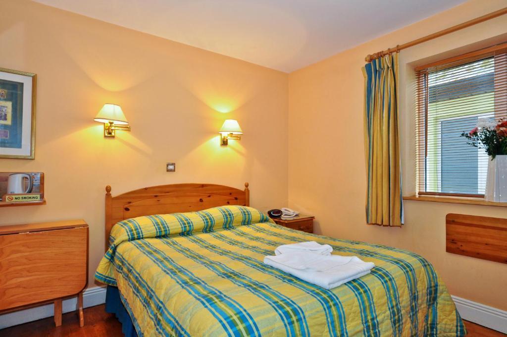 Boffin Lodge Guest House Westport Room photo